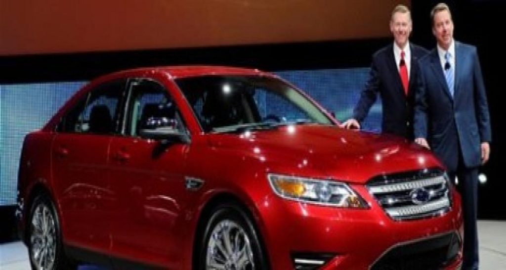 Crise : les hauts dirigeants de Ford amputeront leur salaire de 30 %