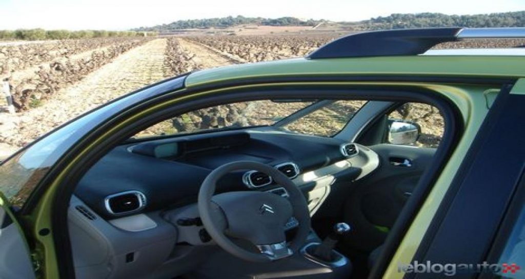 Essai Citroën C3 Picasso : Vie à bord (2/5)