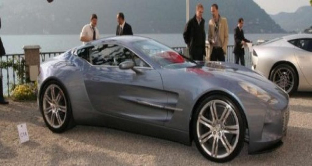Aston Martin One-77 : le chant du V12 en vidéos
