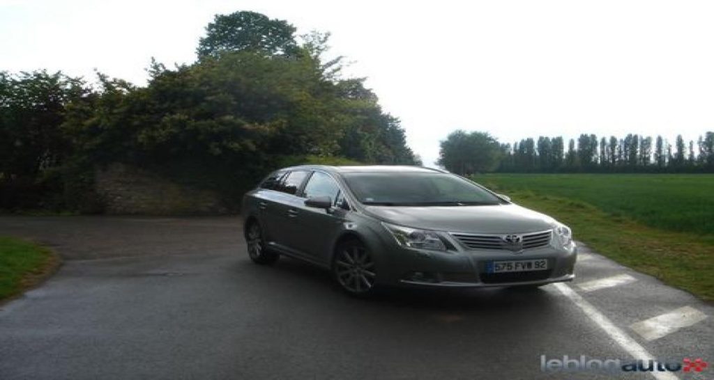 Essai Toyota Avensis D4-D 177ch : Today, Tomorrow, Too boring ? (1/3)