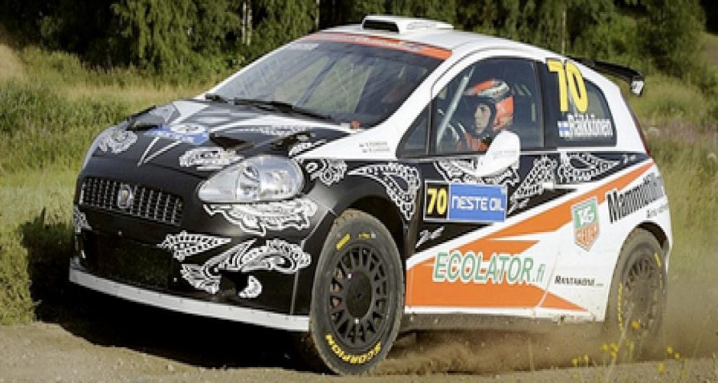 3 hommes et 2 baquets : Raikkonen en rallye ?