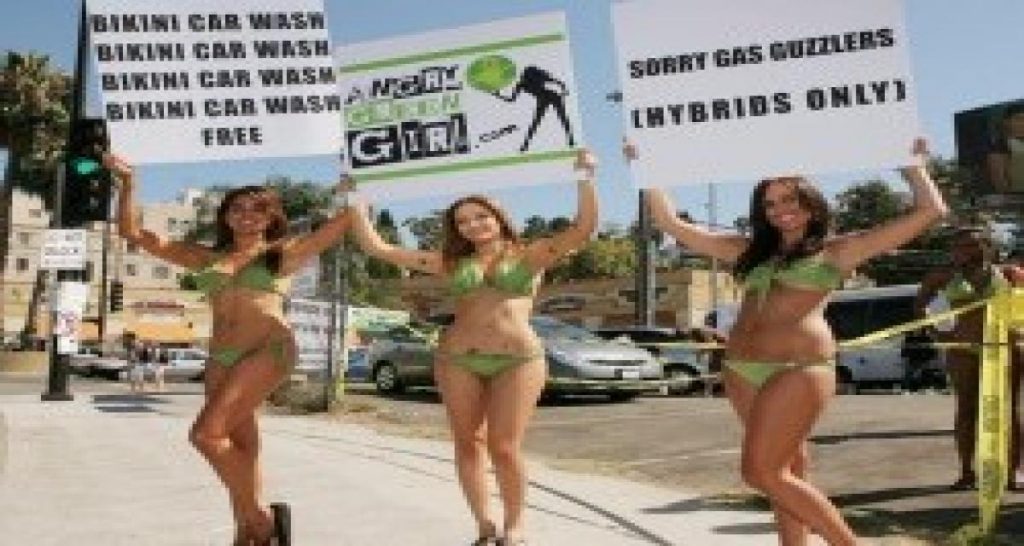 Allons bon, le sexy car wash gratuit pour hybrides