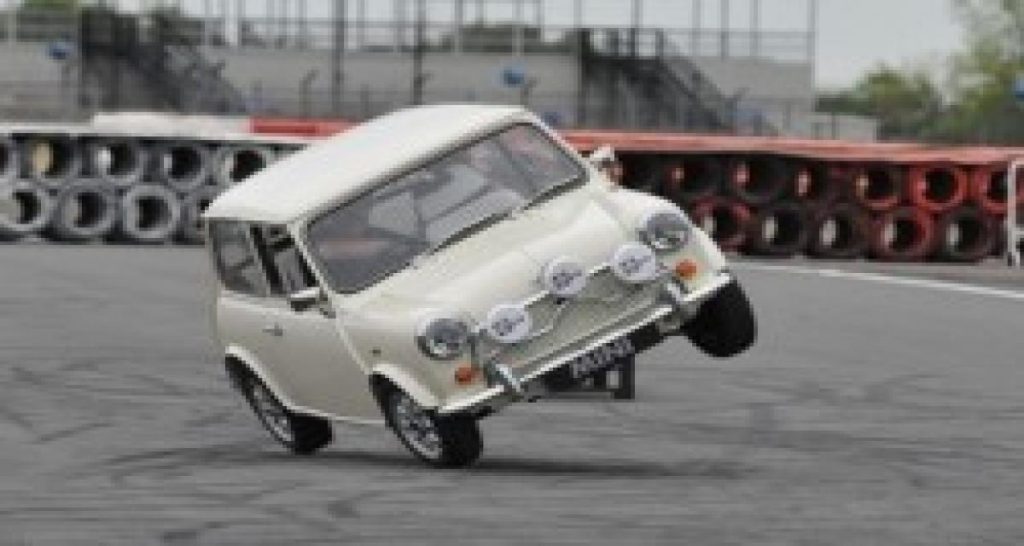 Joyeux anniversaire : la Mini a 50 ans (vidéo)