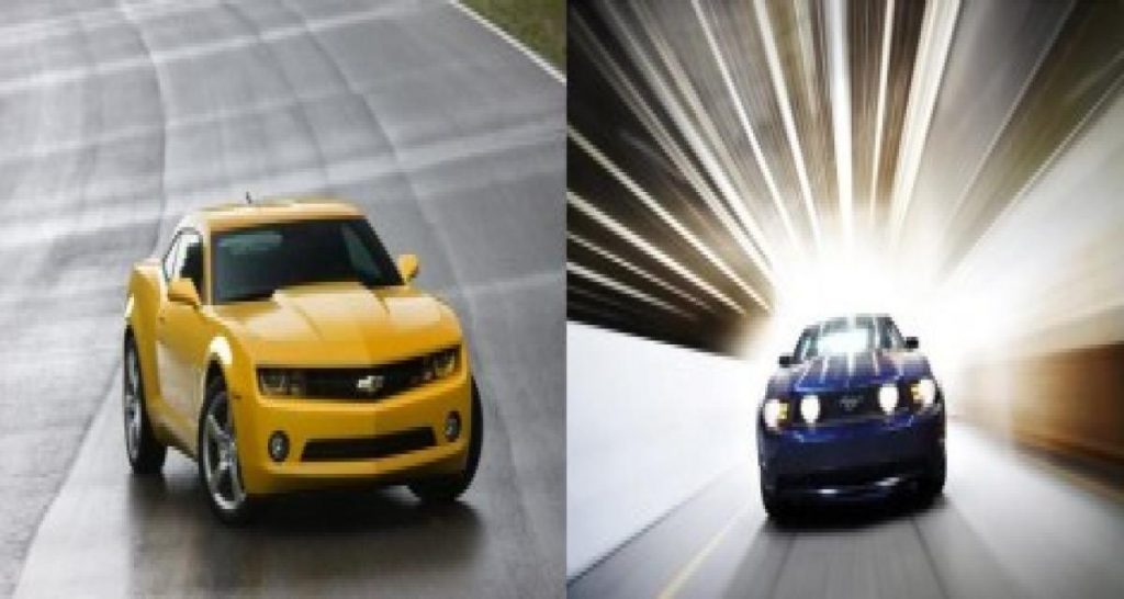 La Camaro toujours devant la Mustang