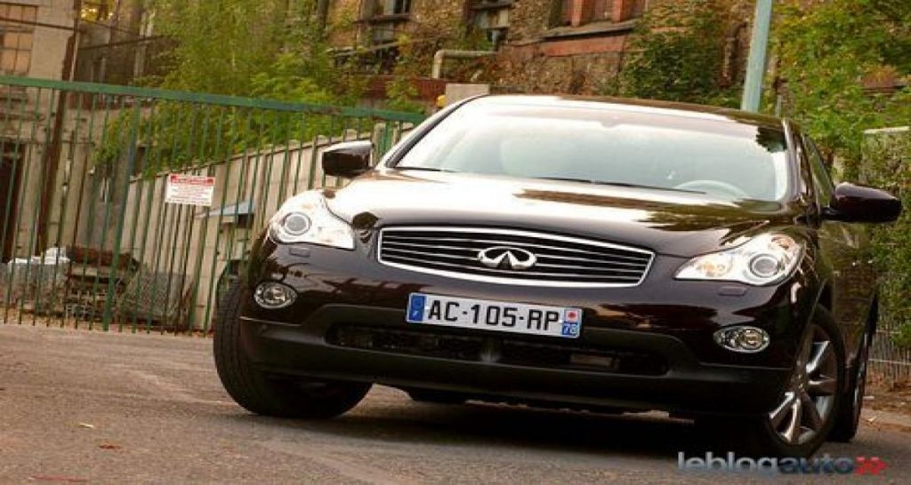 Essai Infiniti EX37 (1/3) : SUV ou voiture de sport ?