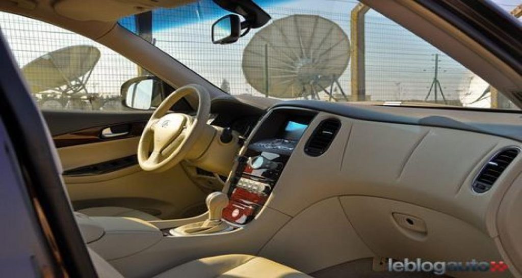 Essai Infiniti EX37 (2/3) : dans un cocon