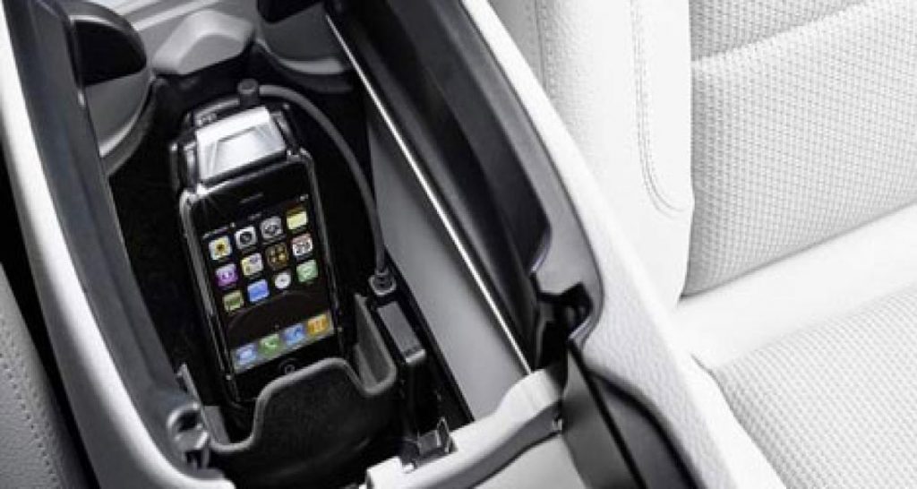 Payez votre Mercedes avec votre iPhone