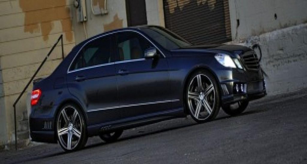 Mercedes Classe E Black Bison par Wald