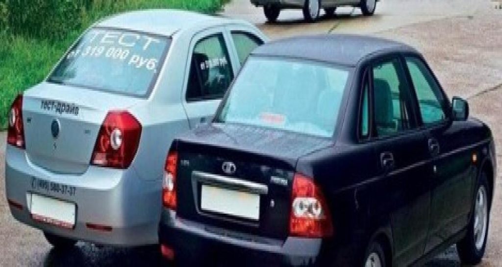 Les ventes de voitures en Russie toujours en baisse