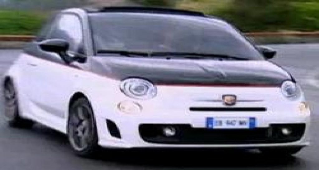 Abarth 500C : le scorpion décapoté prend l’air (vidéo)