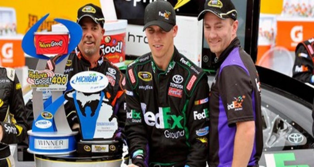 Denny Hamlin remporte la victoire à Michigan