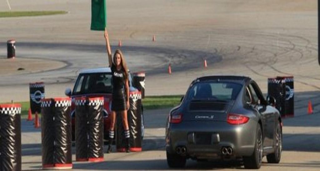 Mini Vs Porsche : surprise, la 911 Carrera S s’impose…