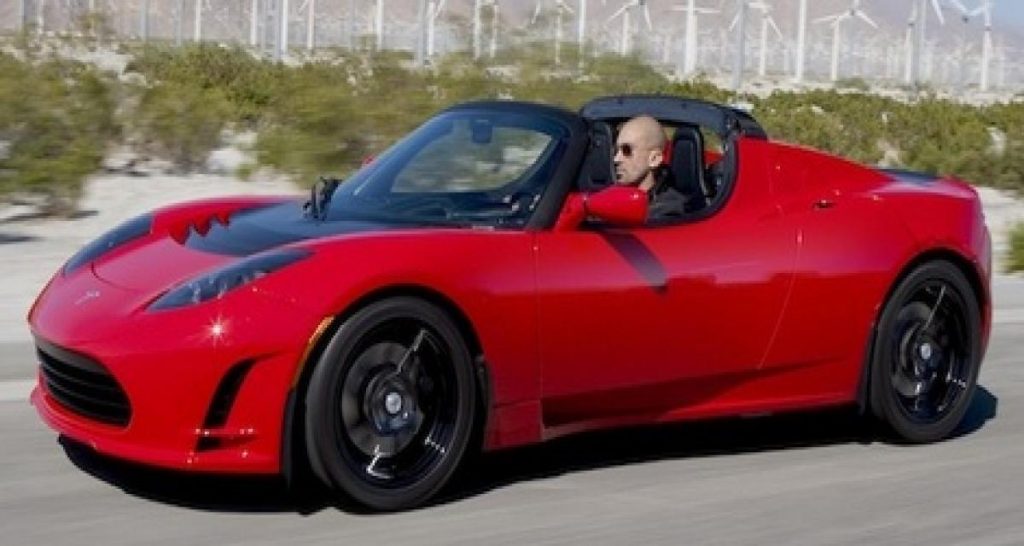 Au Japon, 38 000 dollars d’aide à l’achat d’une Tesla Roadster