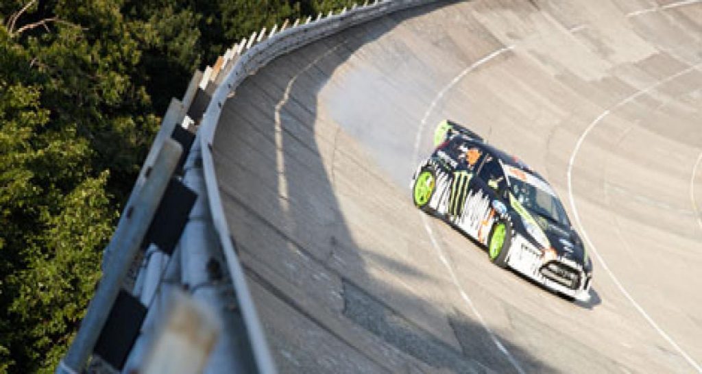 Vidéo : Ken Block fait son Gymkhana 3 à Montlhéry