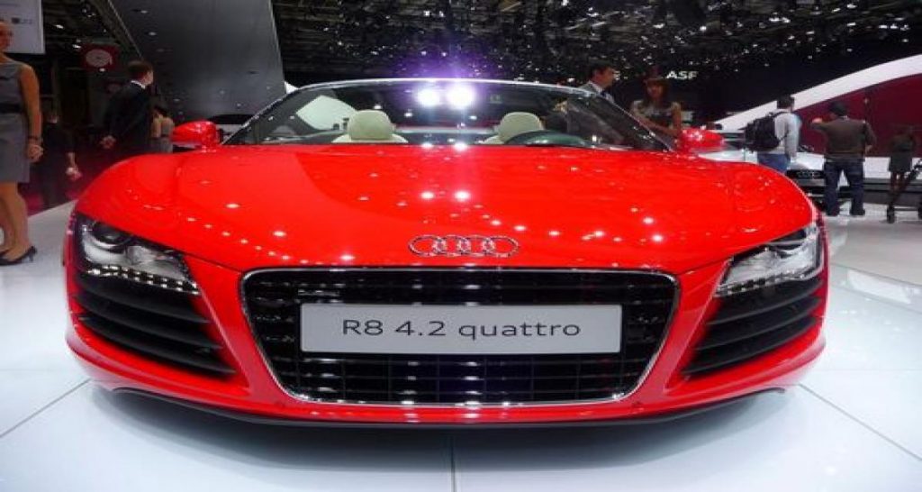 Mondial Auto Paris 2010 live : Audi R8 4.2 Spyder