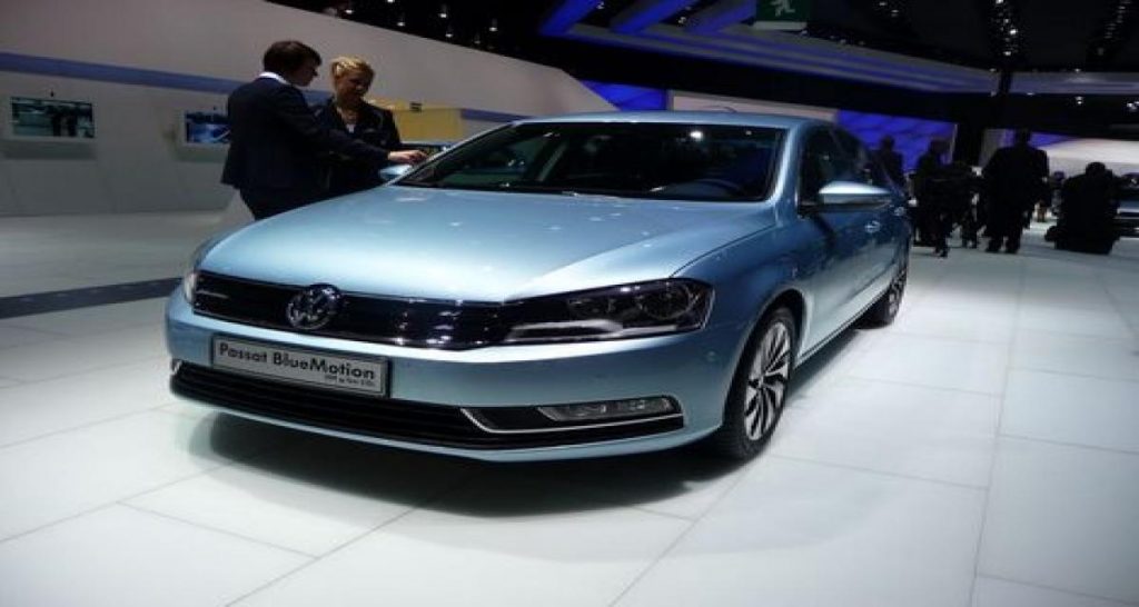 Mondial Auto Paris 2010 : VW Passat (berline et SW) en vidéos