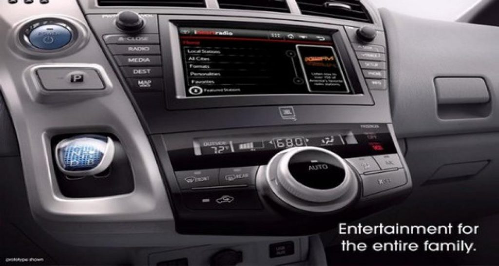 Toyota Prius monospace : le puzzle de l’habitacle prend forme
