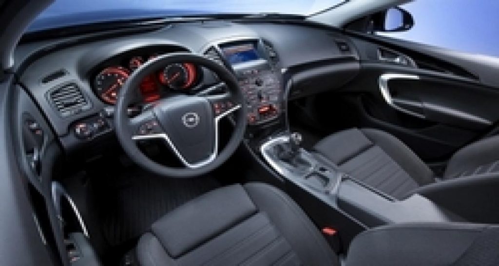 Opel lance les séries Connect Park