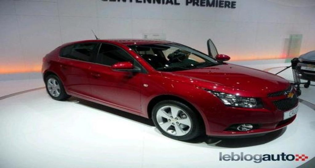 Salon de Genève 2011 Live : Chevrolet Cruze Hatchback