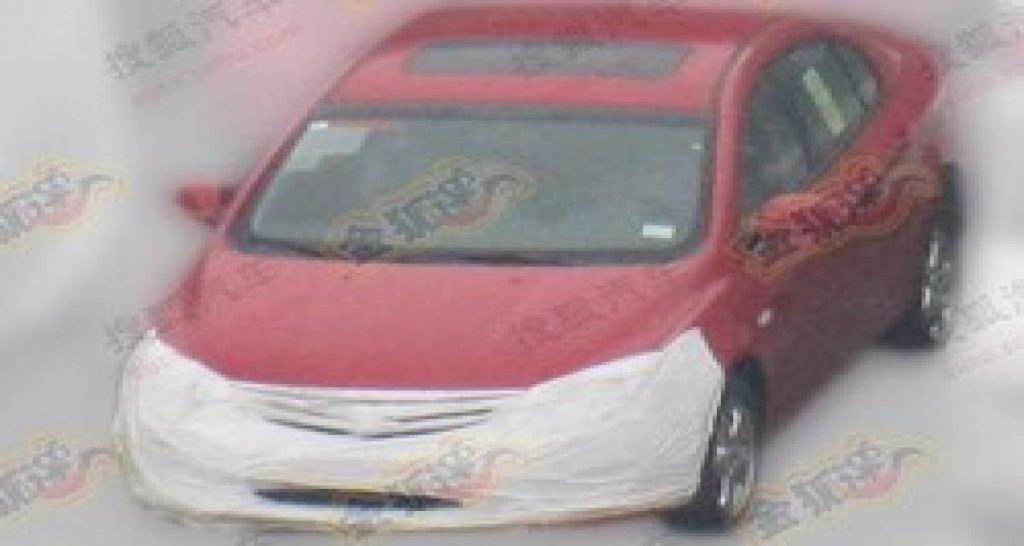 Spyshots: Roewe 350 reliftée