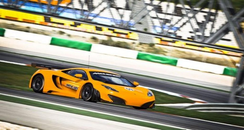 Infos, photos, vidéos : tout sur la McLaren MP4-12C GT3