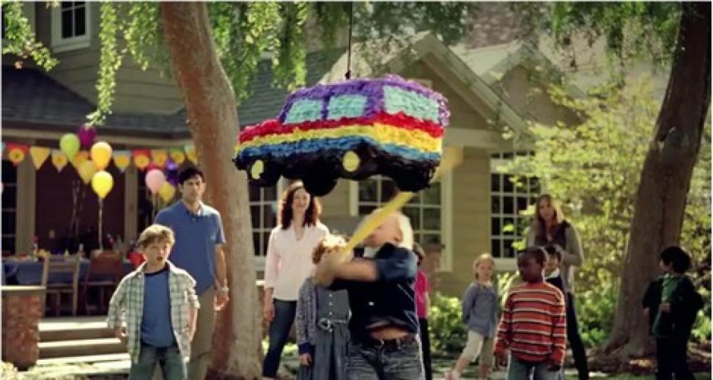 Pub: le SUV piñata