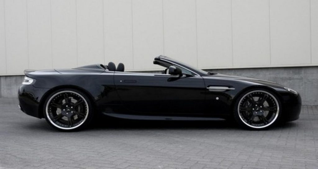 Wheelsandmore se penche sur l’Aston Martin V8 Vantage