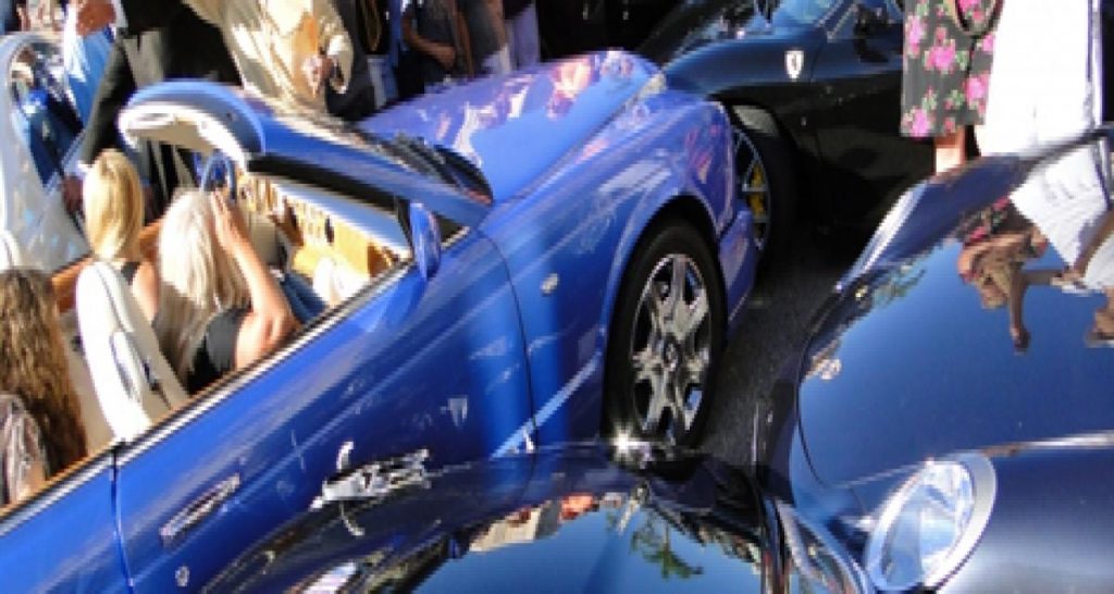 Une conductrice emboutit quatre voitures de luxe à Monaco