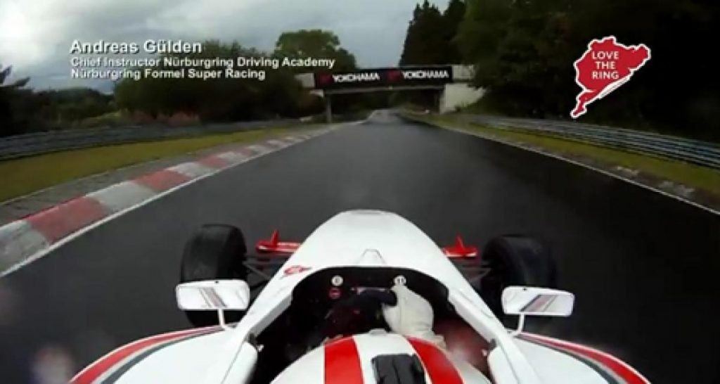 Pause détente (et frisson) : Le Nürburgring sous la pluie