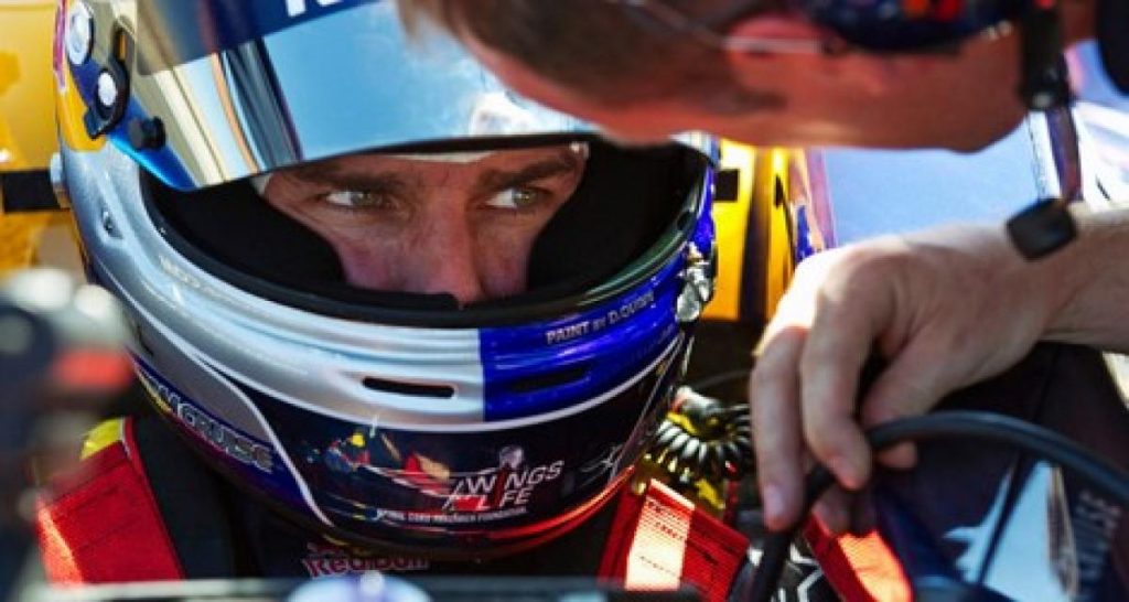 Tom Cruise dans la Red Bull RB5