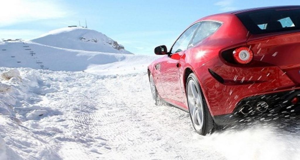 Transmission 4×4 : Ferrari On Ice en FF
