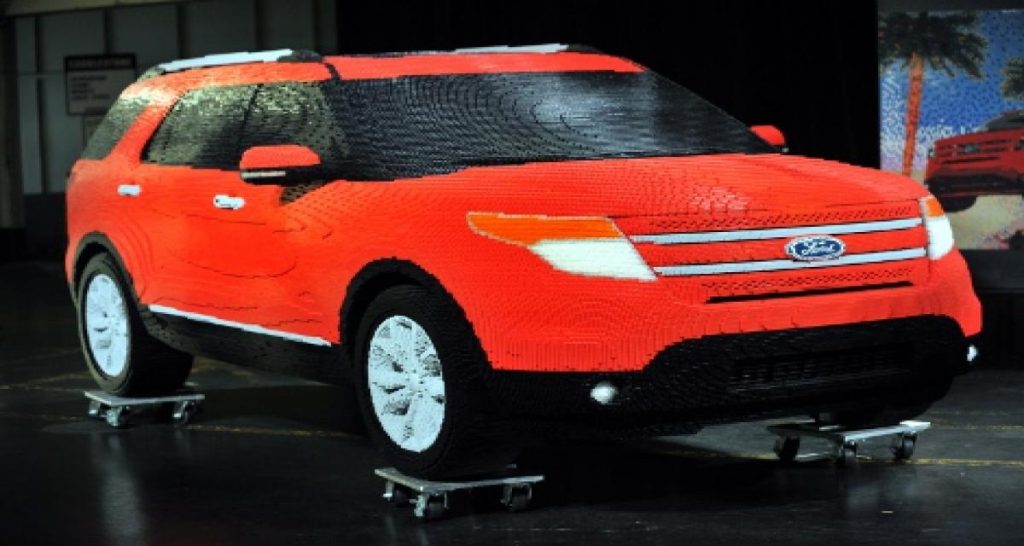 Un Ford Explorer en Lego