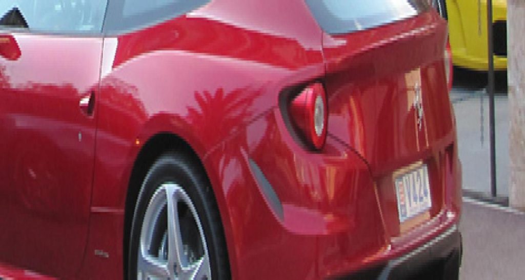 La photo du jour : BMW Z3 M Coupé et Ferrari FF