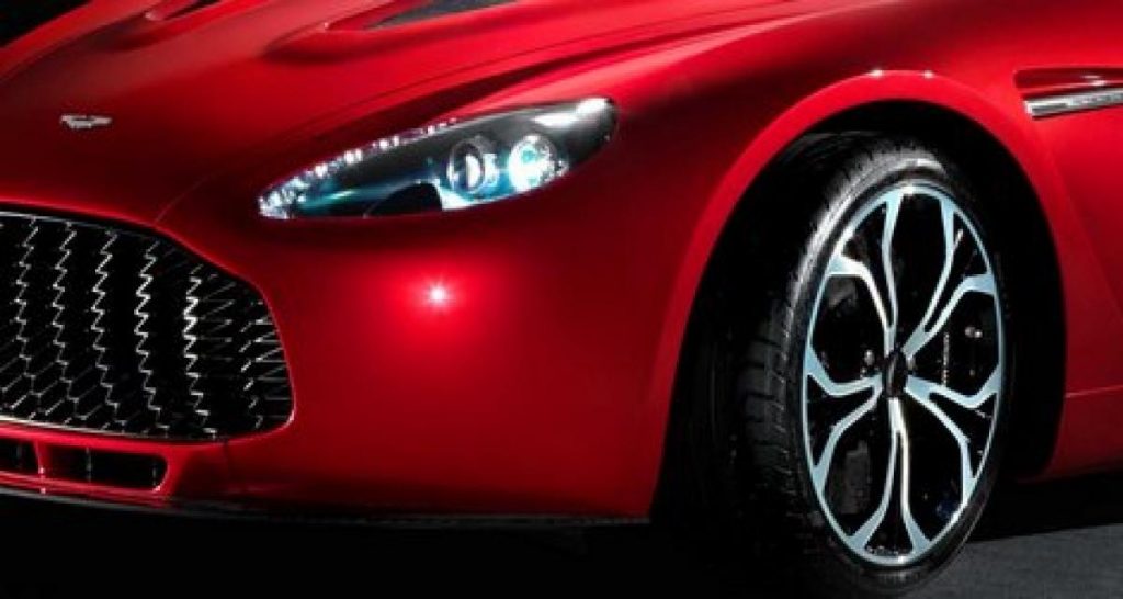 Aston Martin V12 Zagato : clap première (vidéo)