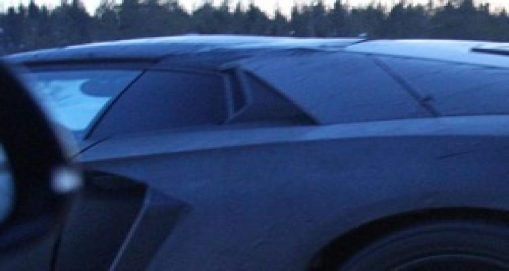 Spyshot : la Lamborghini Aventador se découvre…