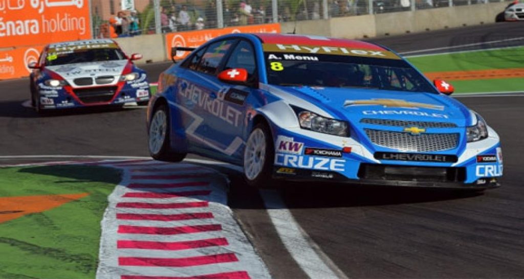 WTCC : Pole pour Menu, Tarquini exclu