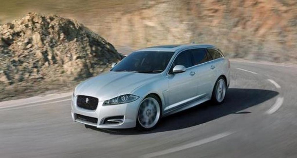 Et pendant ce temps là, Jaguar embauche outre-Manche