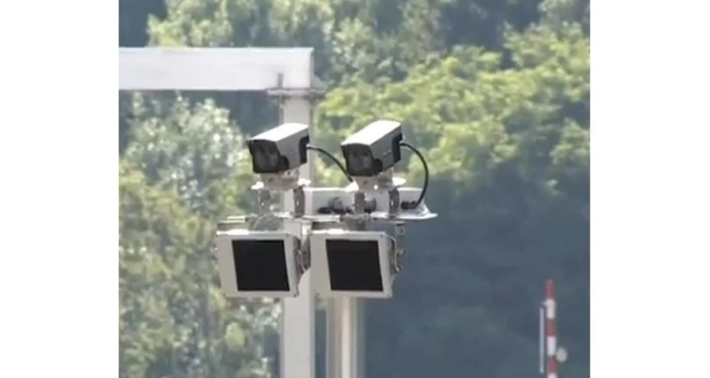 Sécurité routière : les radars de tronçon illégaux ?