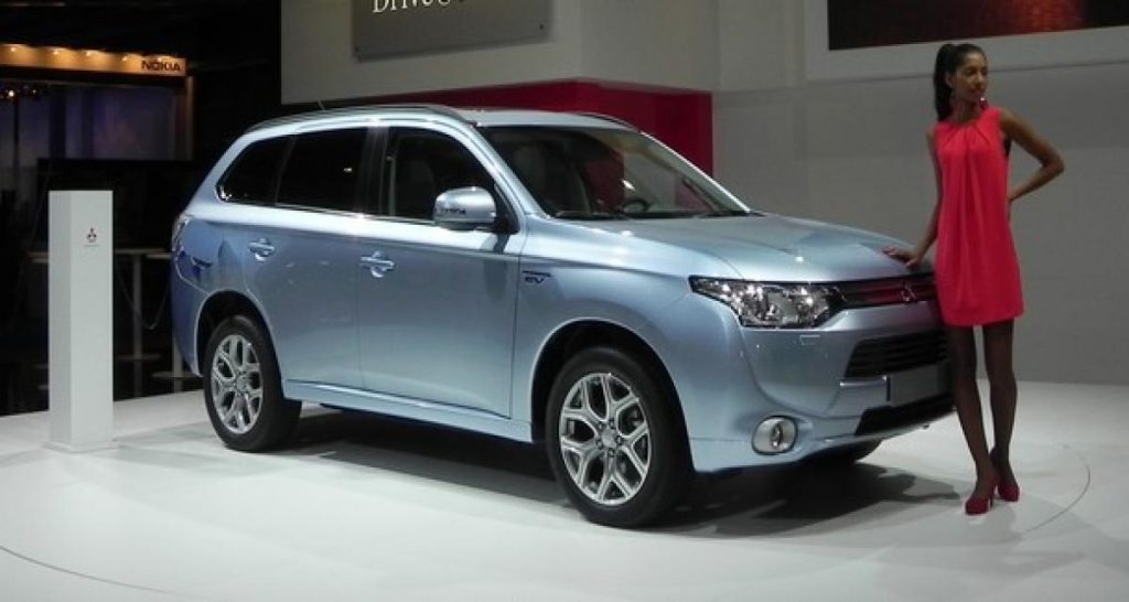 Paris 2012 live: Mitsubishi Outlander PHEV
