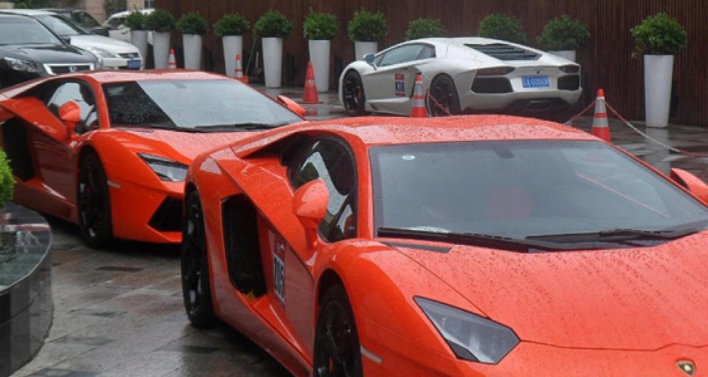 La photo du jour : brochette de Lamborghini Aventador