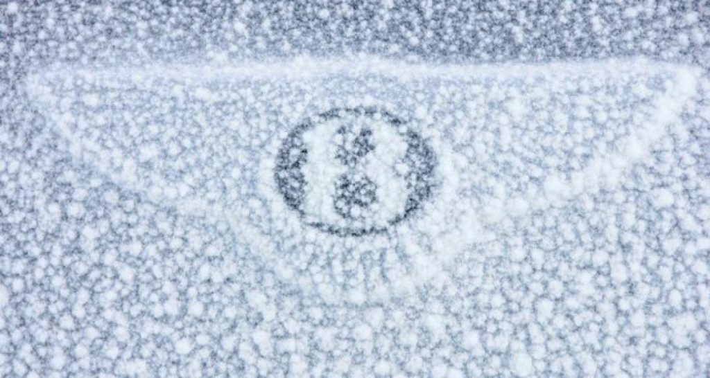 Souvenirs, souvenirs: let it snow!
