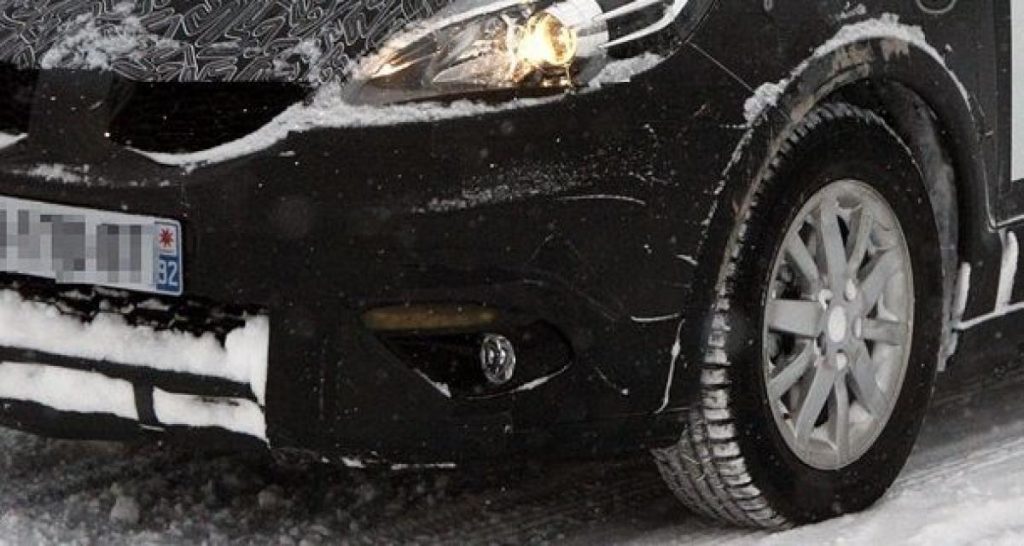 Spyshots : Renault Scenic Cross