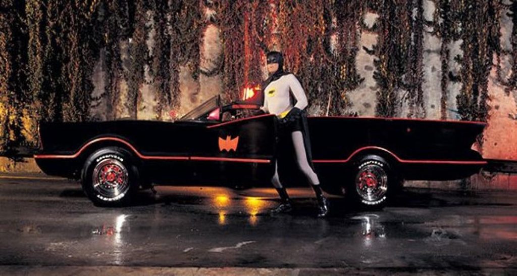 Insolite : la première batmobile adjugée pour 4,2 millions de dollars
