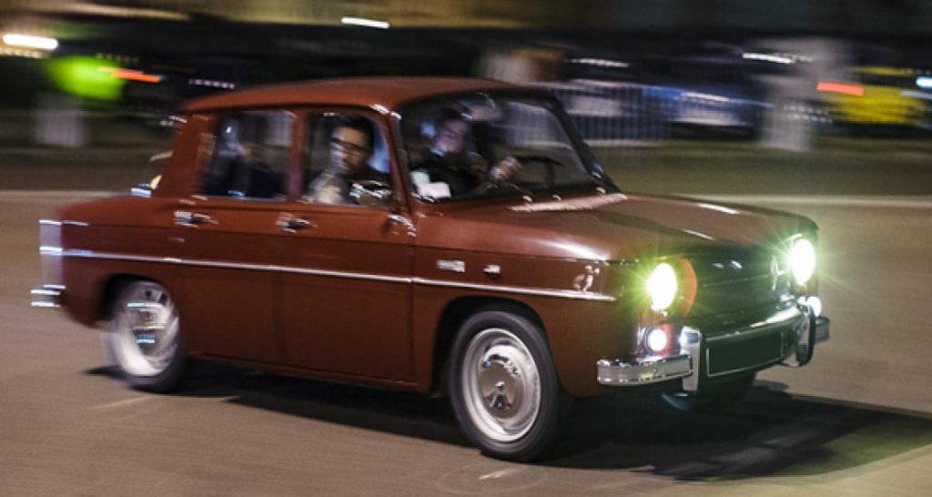 La photo du jour : 13ème Traversée de Paris en Renault 8
