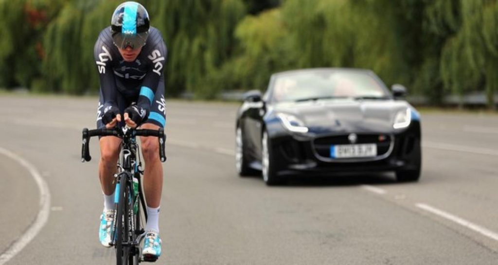 Chris Froome en visite chez Jaguar