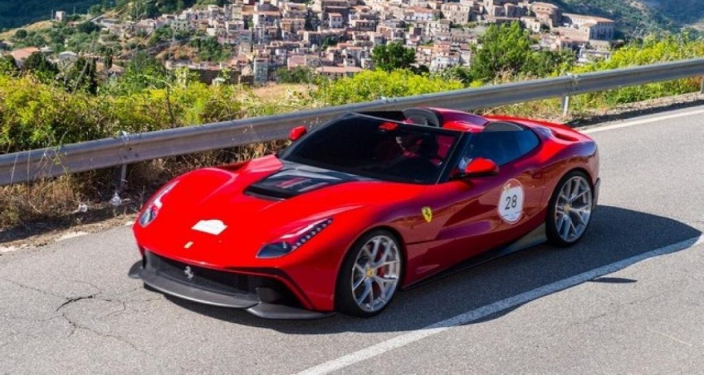 Ferrari F12 TRS : unique