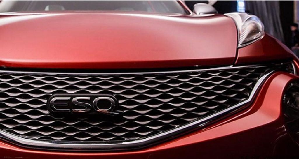 Premières images de l’Infiniti ESQ