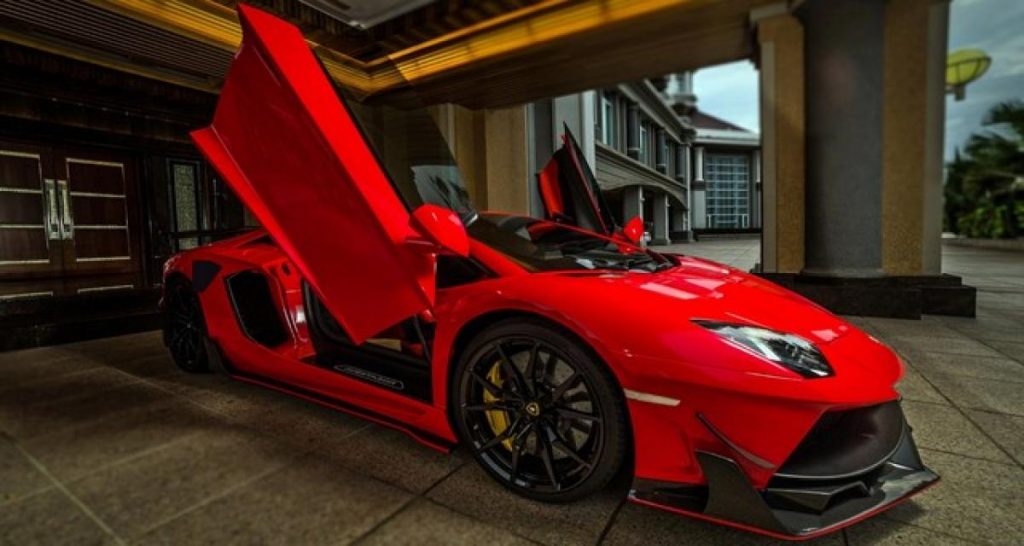 Lamborghini Aventador LP988-4 Edizione GT par DMC