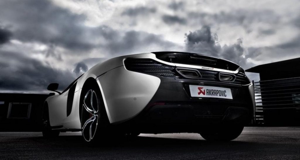 La McLaren 650S s’échappe en Akrapovič