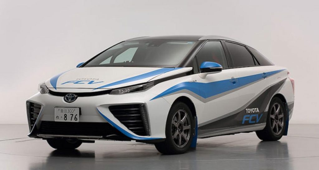 La Toyota FCV déjà en rallye